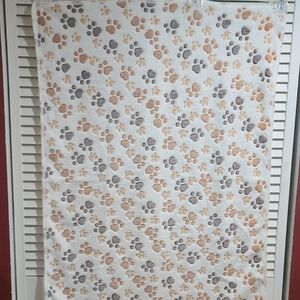 Cozy Paw Print Throw Blanket in White, Tan & Gray NWT